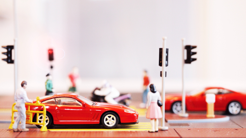 Illustration for article titled Kyosho Ferrari 2 1/64 #48 - Project Prancing Horse #48 - 2002 Ferrari 575 Maranello